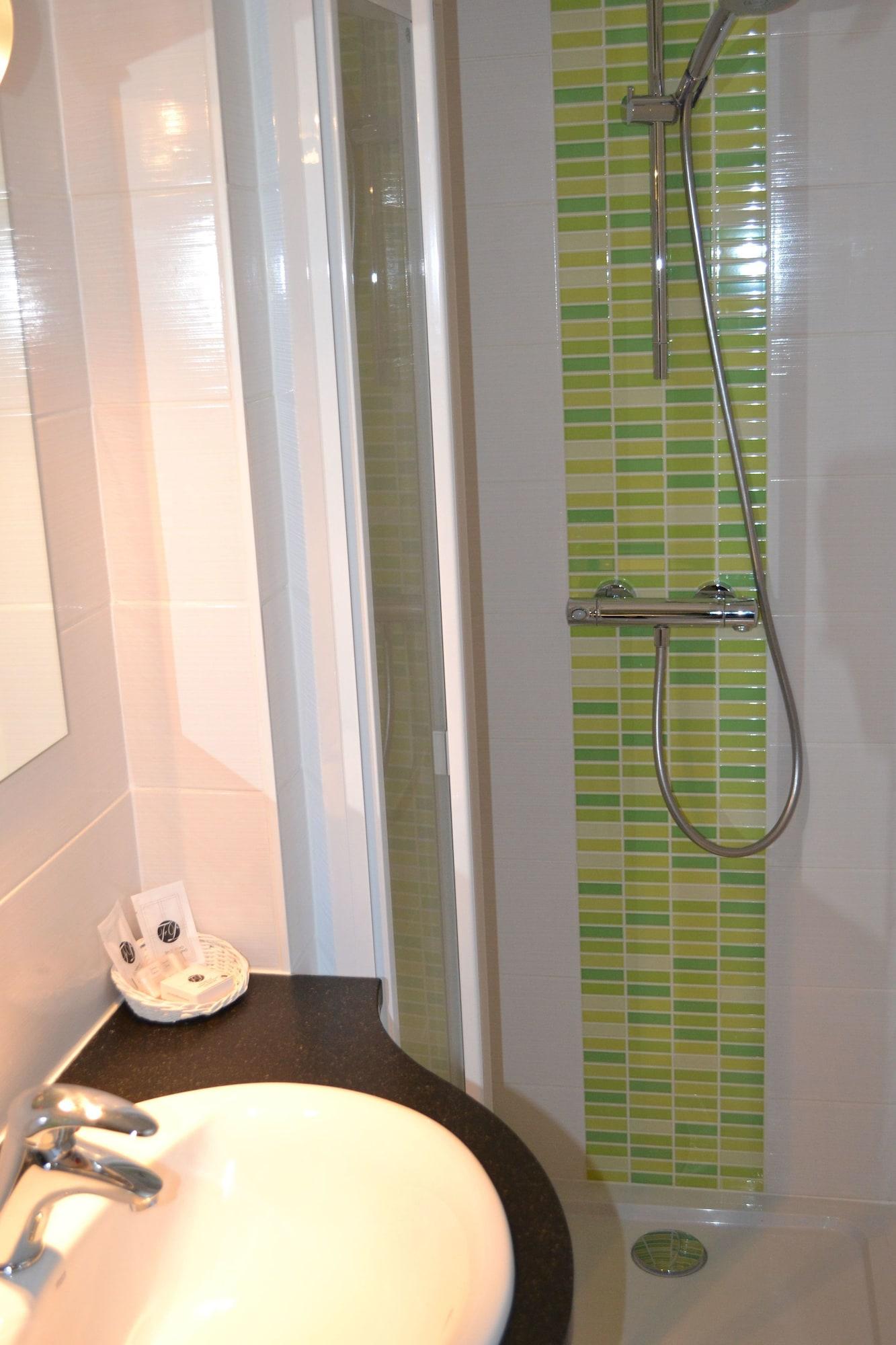 Inter-Hotel Le Mont Saint-Michel Sud Les Quatre Salines Roz-sur-Couesnon Exterior foto