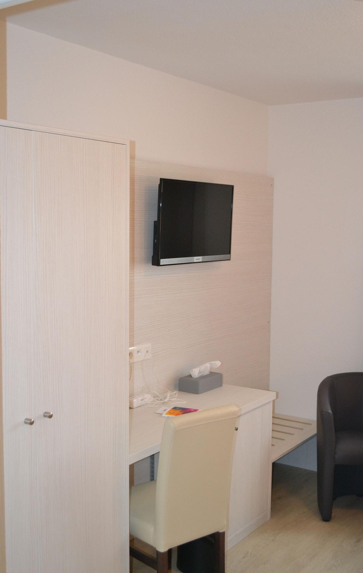Inter-Hotel Le Mont Saint-Michel Sud Les Quatre Salines Roz-sur-Couesnon Exterior foto